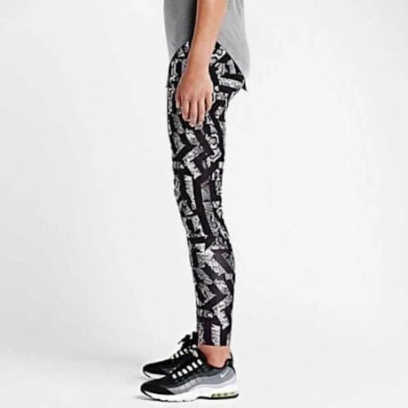 Nike Leg-A-See Black White Print Leggings NWT Small - Picture 2 of 10